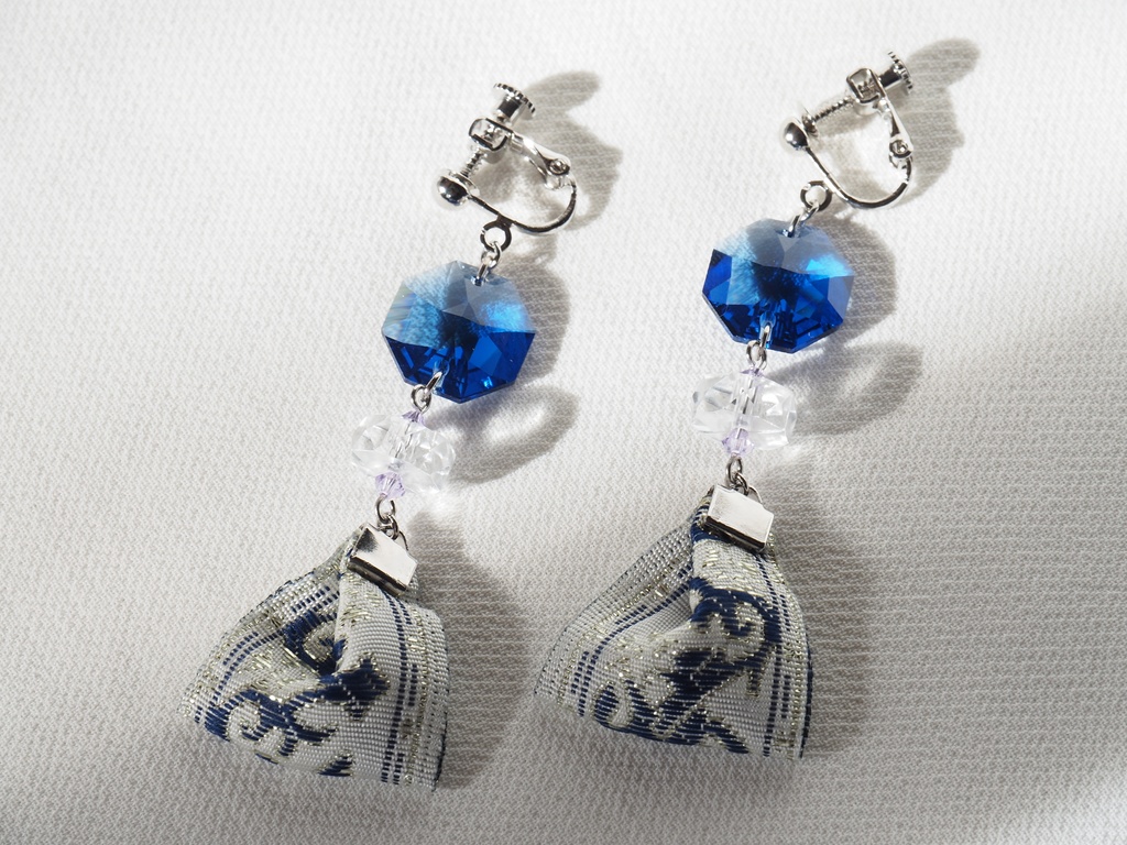 アルジュナイメージイヤリング・ピアス