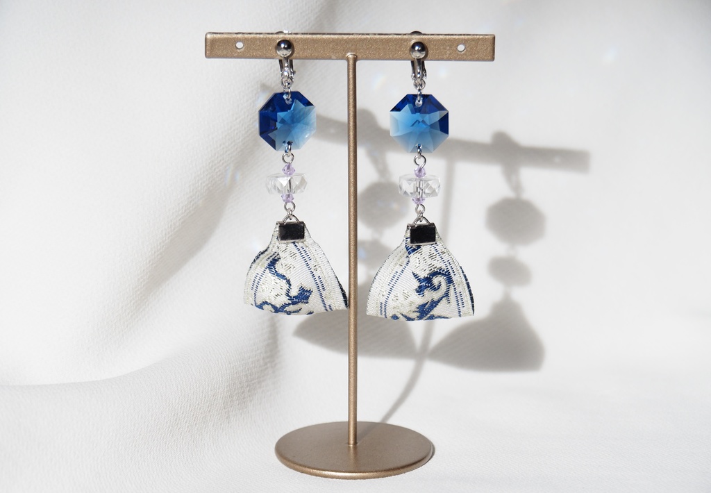 アルジュナイメージイヤリング・ピアス