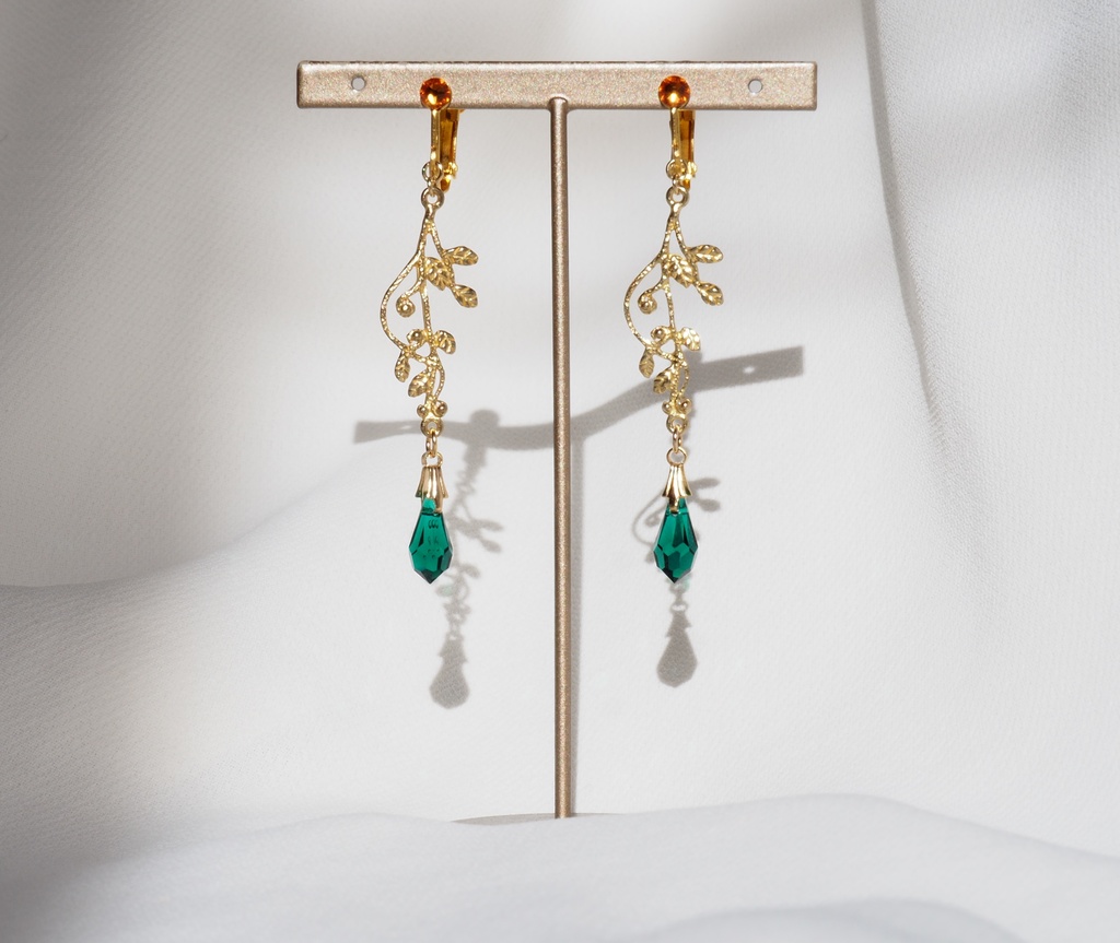 ロビンフッドイメージイヤリング