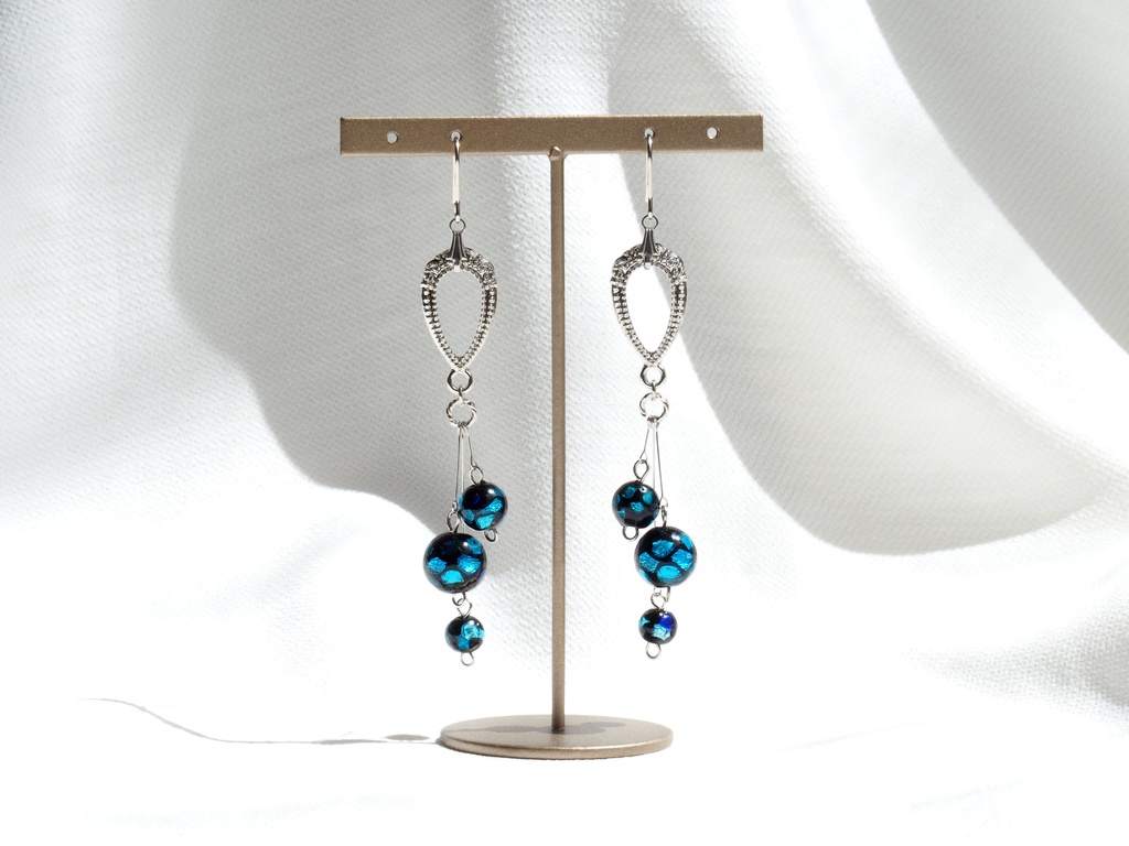 オベロンイメージイヤリング・ピアス