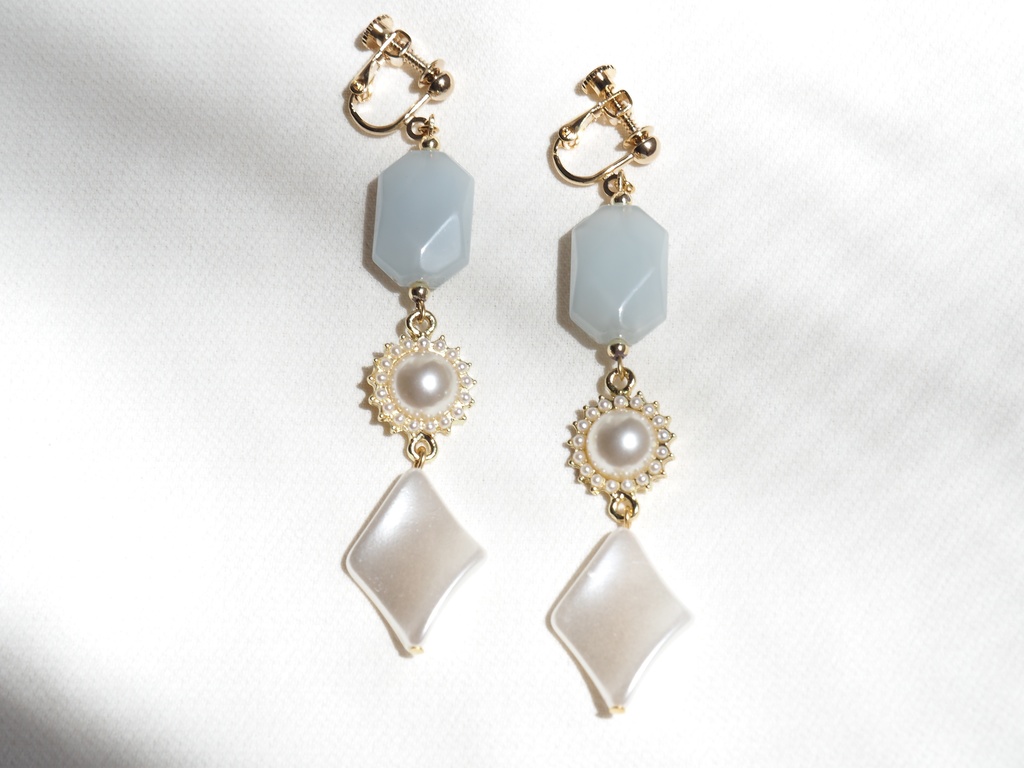 オベロンイメージイヤリング・ピアス