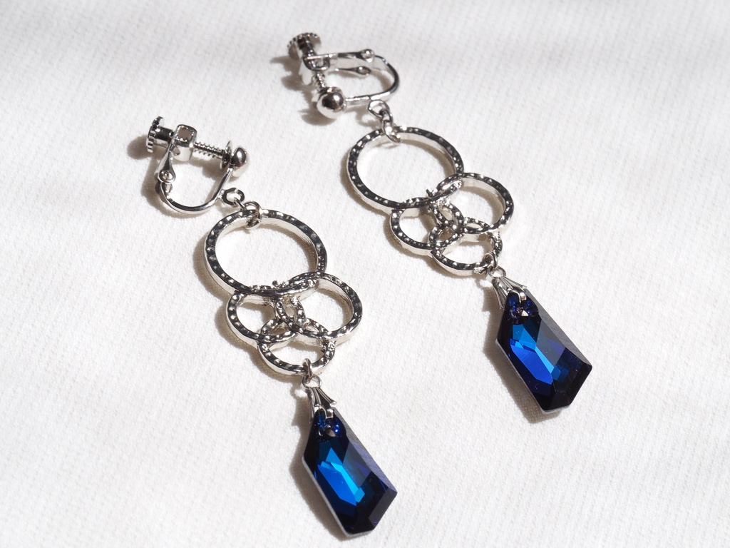 オベロンイメージイヤリング・ピアス