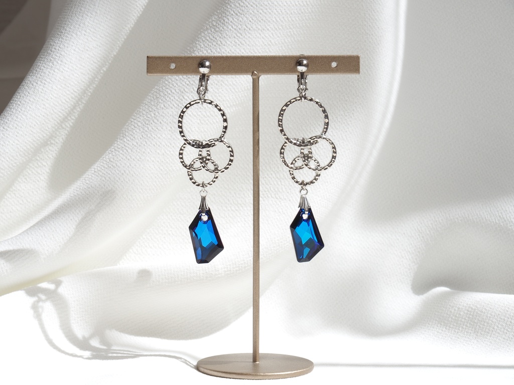 オベロンイメージイヤリング・ピアス