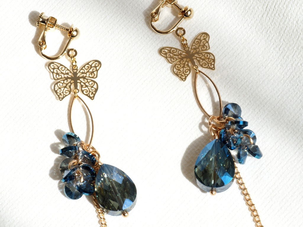 オベロンイメージイヤリング・ピアス