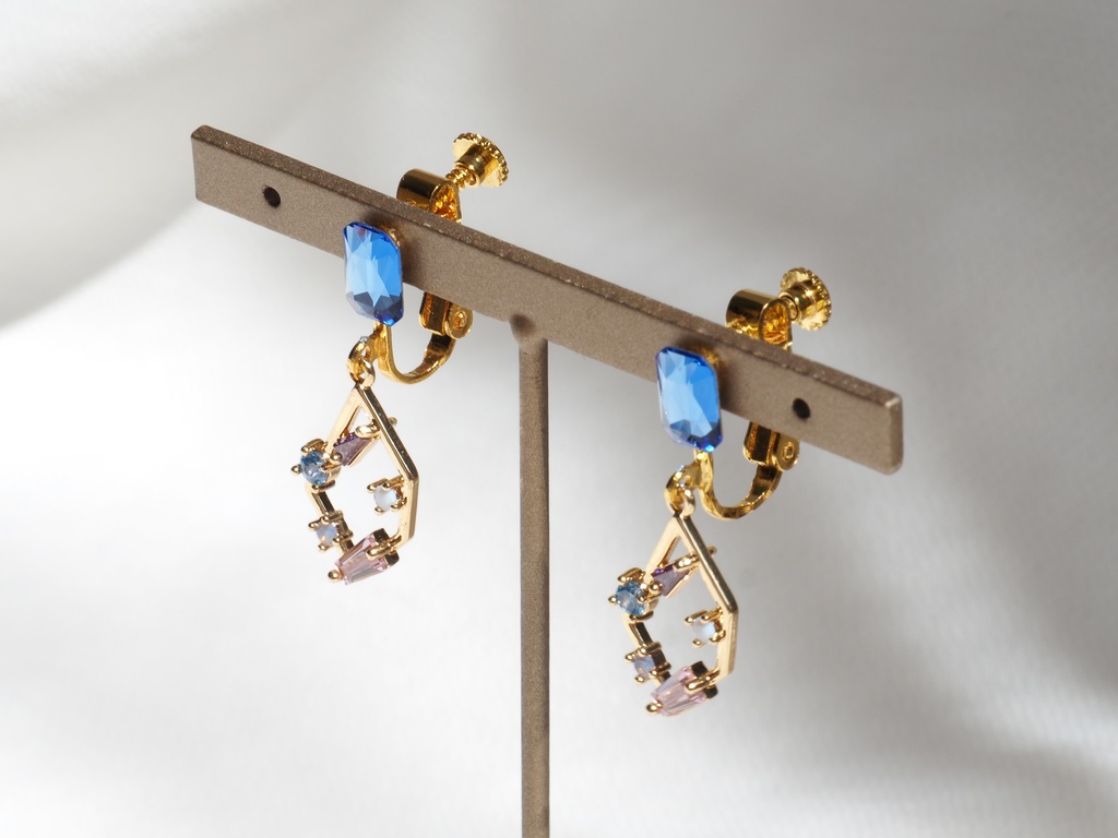 アストライア(ルヴィア)イメージイヤリング・ピアス