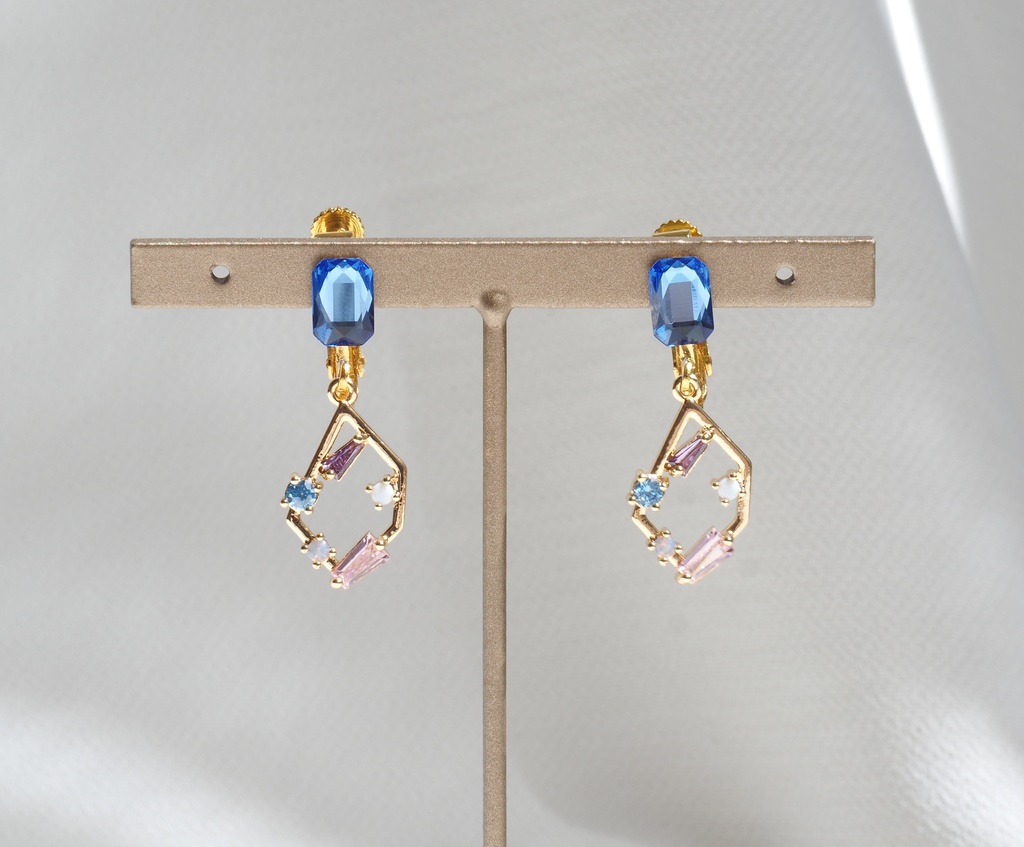 アストライア(ルヴィア)イメージイヤリング・ピアス