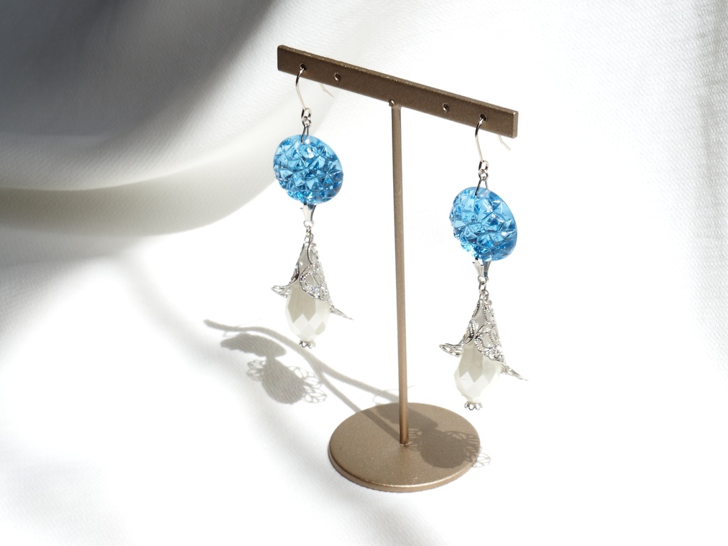 メルトリリスイメージイヤリング・ピアス