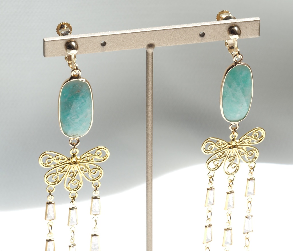 オベロンイメージイヤリング・ピアス