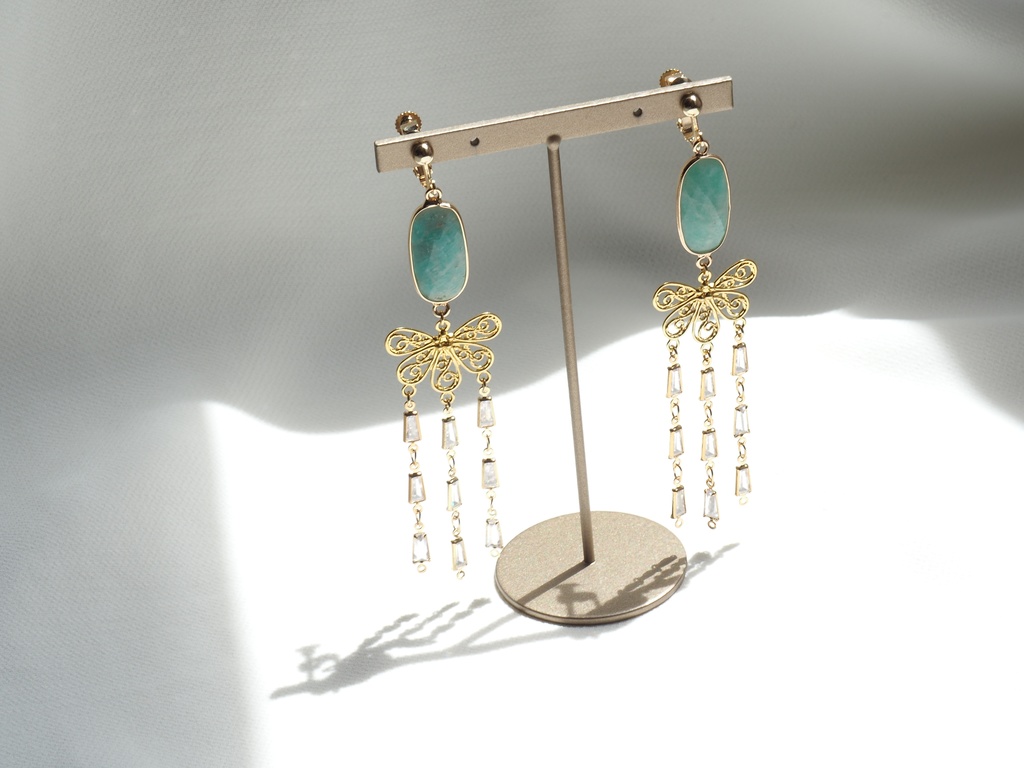 オベロンイメージイヤリング・ピアス