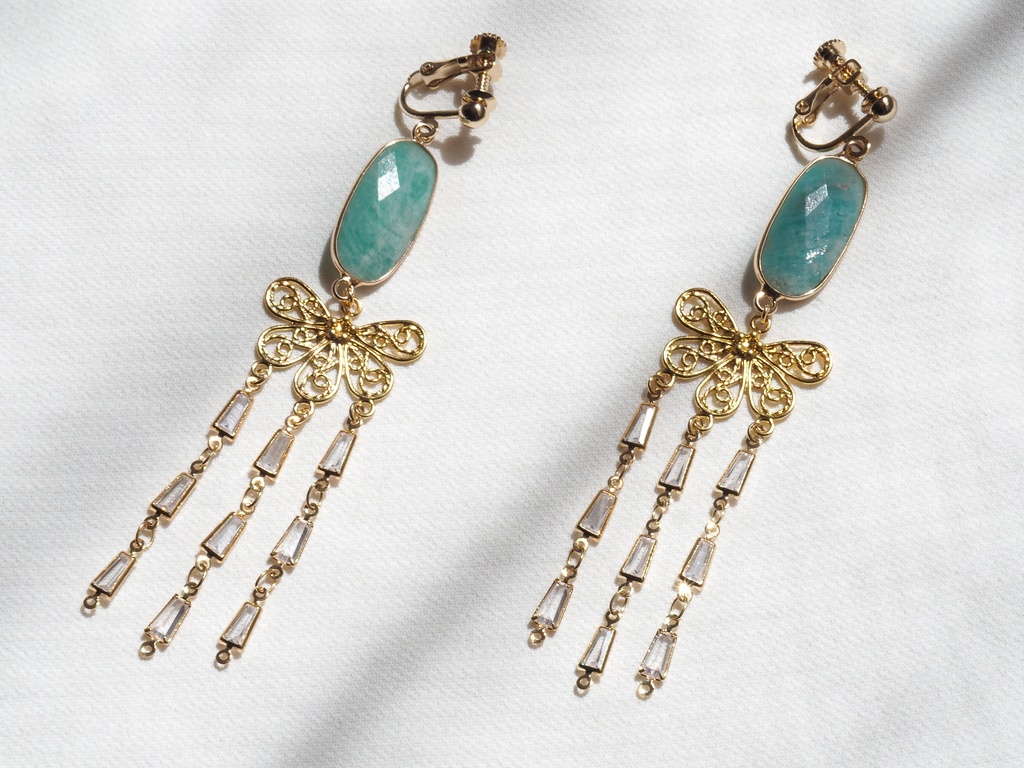 オベロンイメージイヤリング・ピアス