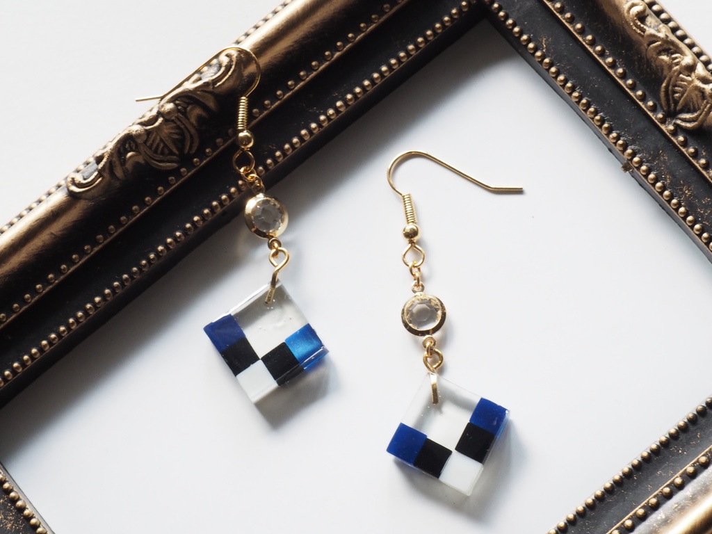 ホームズイメージイヤリング・ピアス