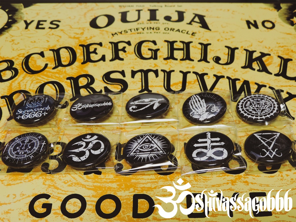 32mmオカルト缶バッジ 10種