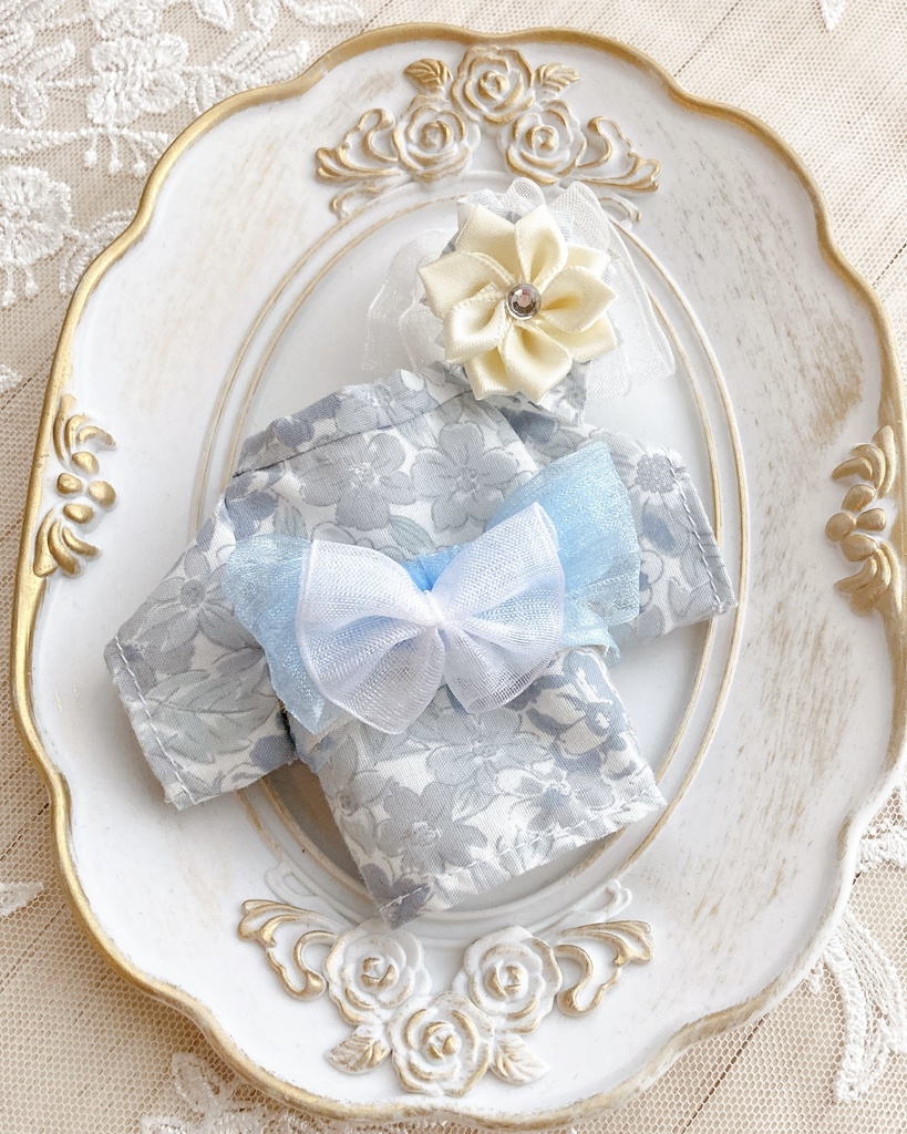 流れる水の泡沫は 自然の作るソーダ水 な浴衣