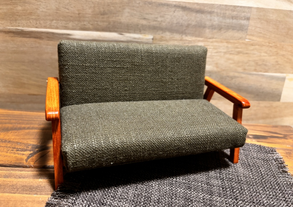 麻のふたりがけソファ**1/12サイズ(オビツ11、ねんどろいどどーるサイズ)