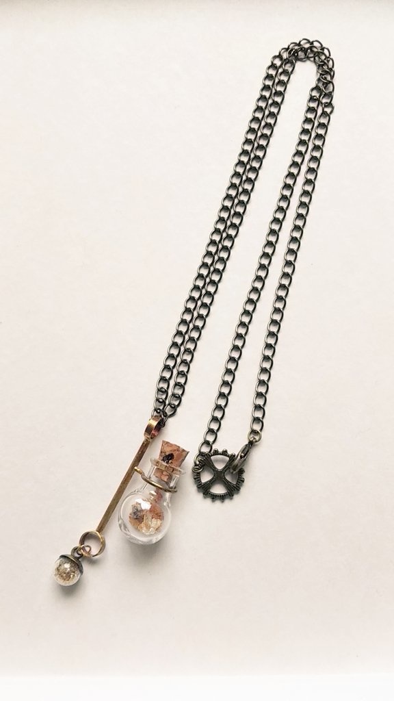 スファレライト入りフラスコネックレス