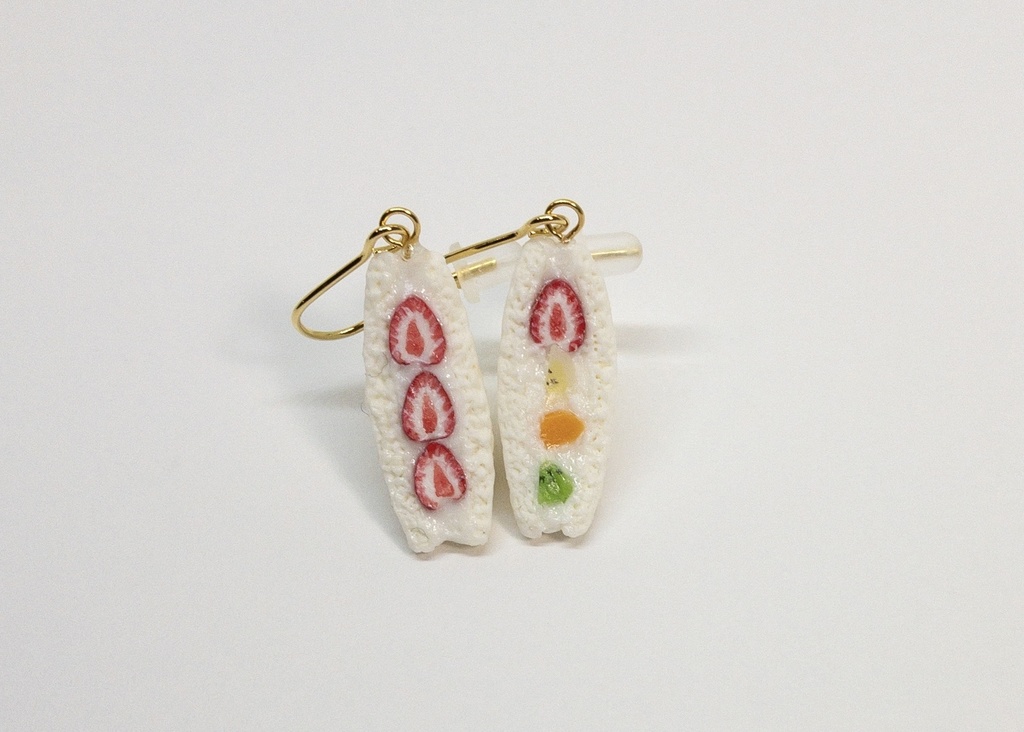 フルーツサンドピアス