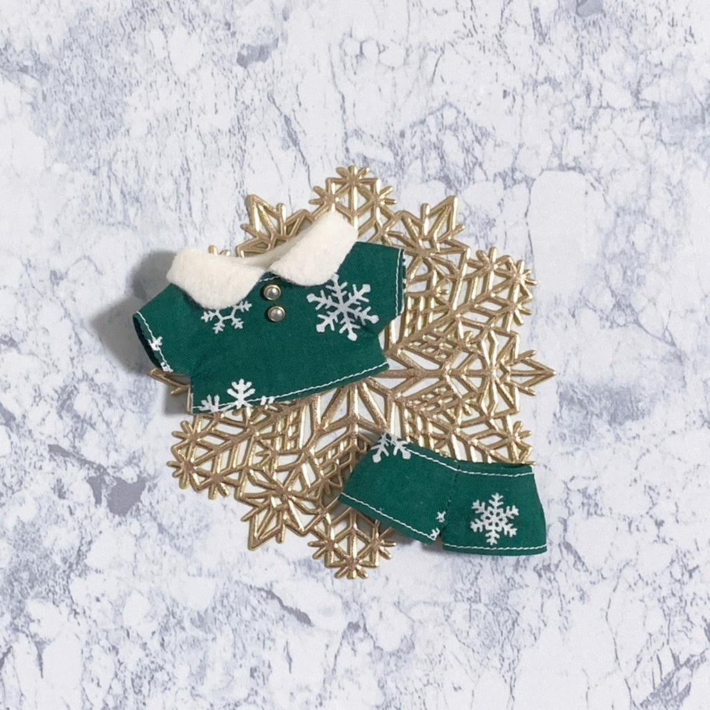 ๐ฆ๐ป๐ผ๐ ๐ฅ๐ผ๐ผ๐บ๐๐ฒ๐ฎ๐ฟ