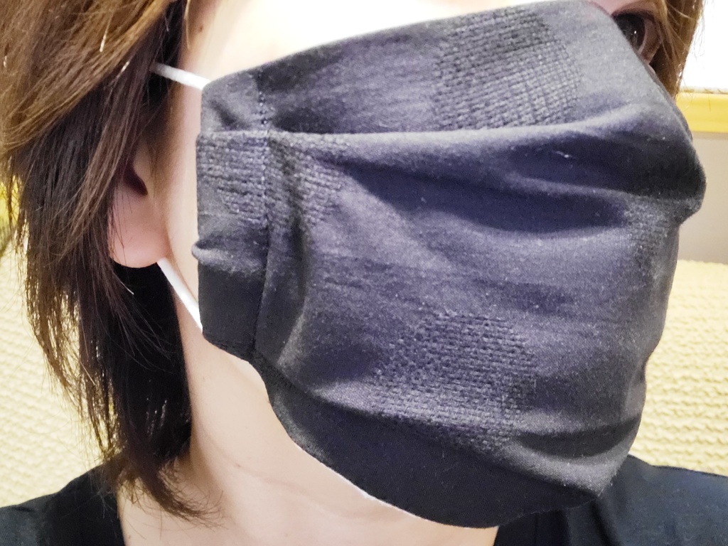 第5弾夏用推しマスク 水玉模様black(小玉)