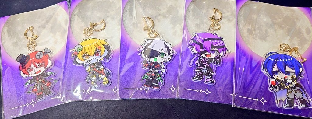 あたなるヴィランズナイトキョロ目アクキー