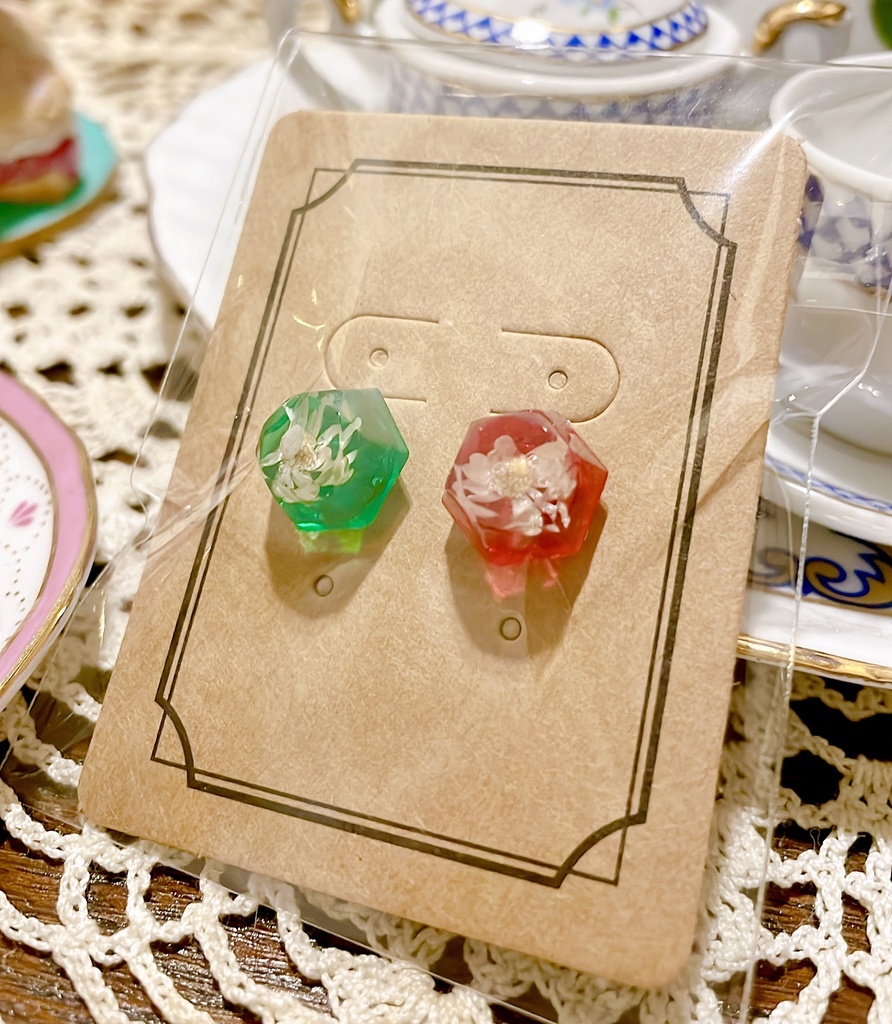 翠千お花一個だけピアス