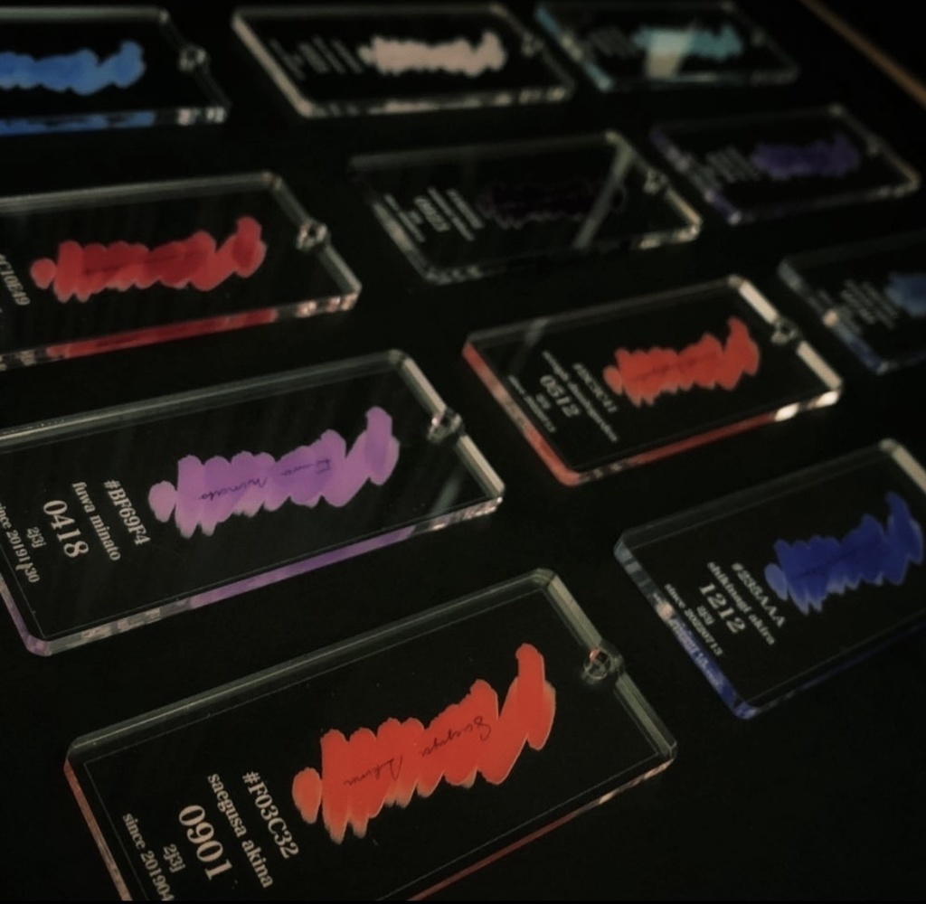 [color chart acrylic key chain]【２】