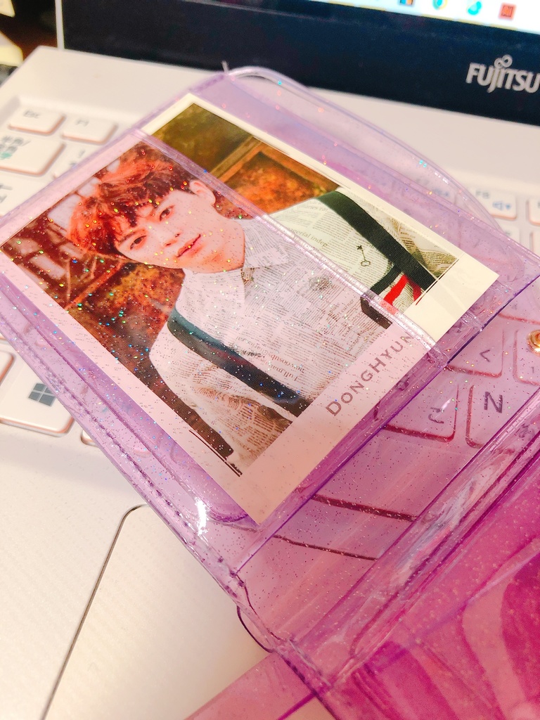 ラメラメ二つ折り財布