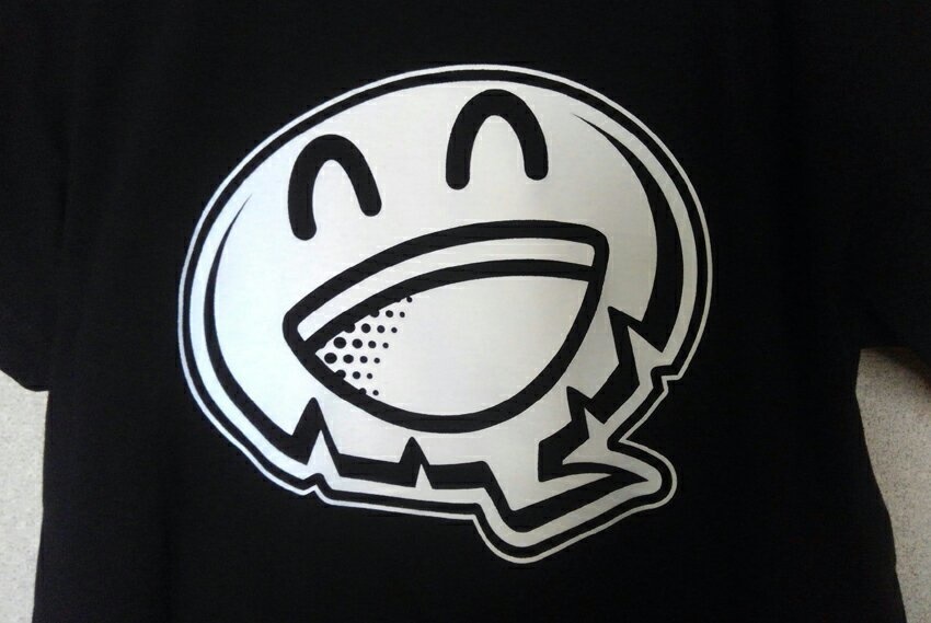 HTP ビッグロゴTシャツ「Black : glow-in-the-dark」