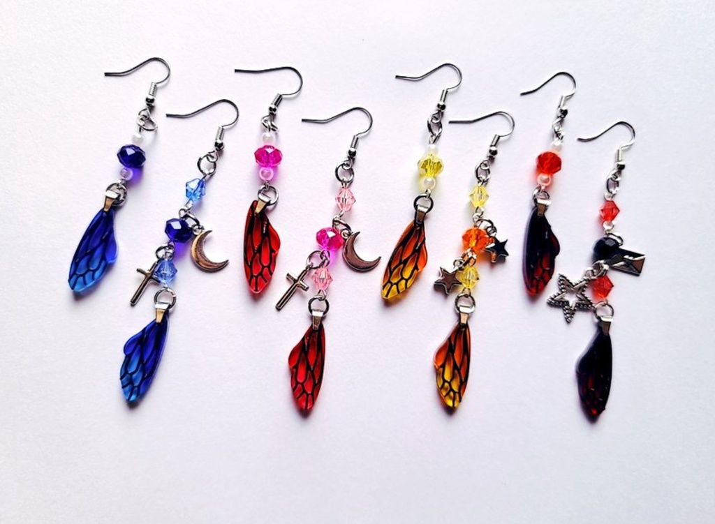 【ペルソナシリーズ】蝶のピアス/イヤリング