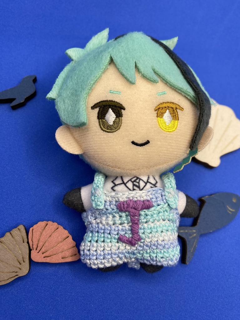 ゆる〜刺繍のサロペット “J”