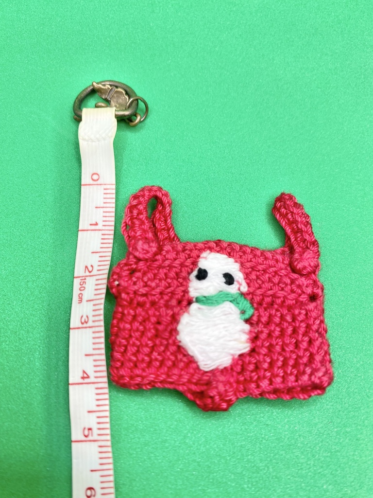 ゆる〜い刺繍のサロペット “ゆきだるま”