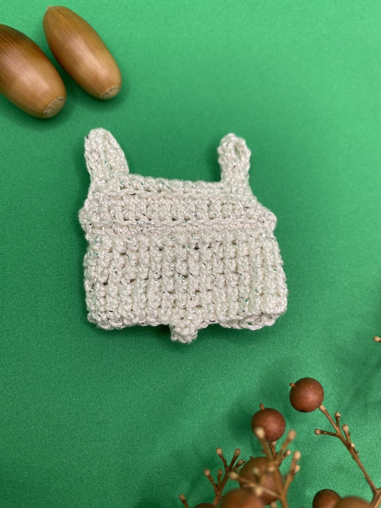 ゆる〜い刺繍のサロペット “うさぎ”