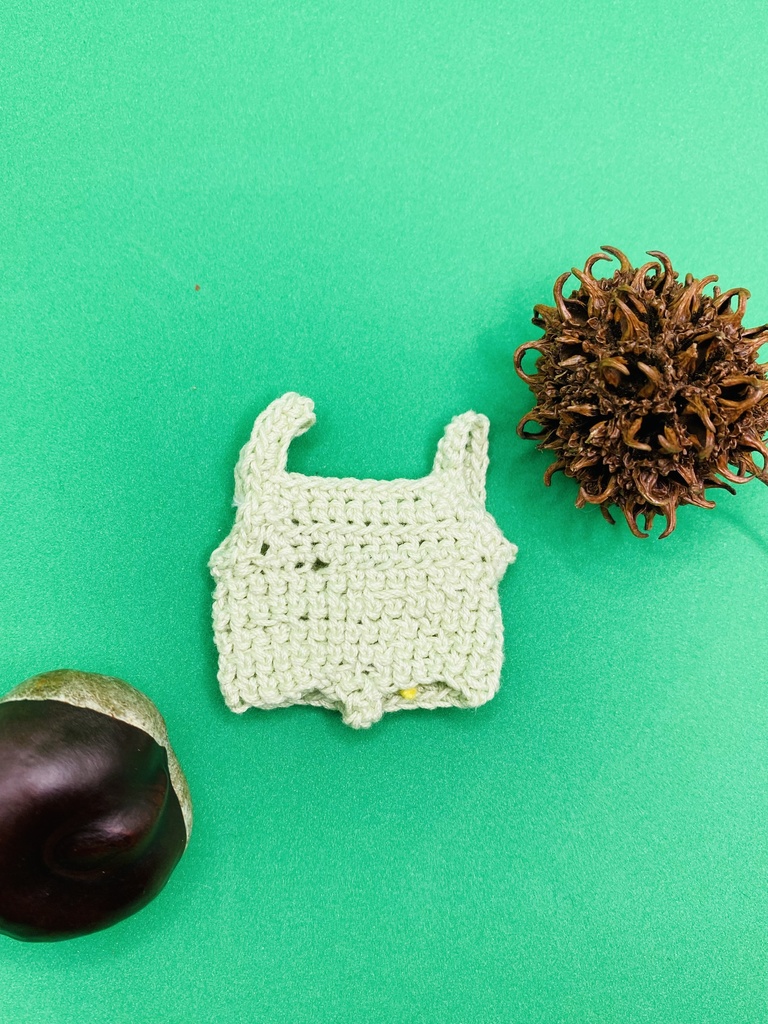 ゆる〜い刺繍のサロペット “イナズマ”