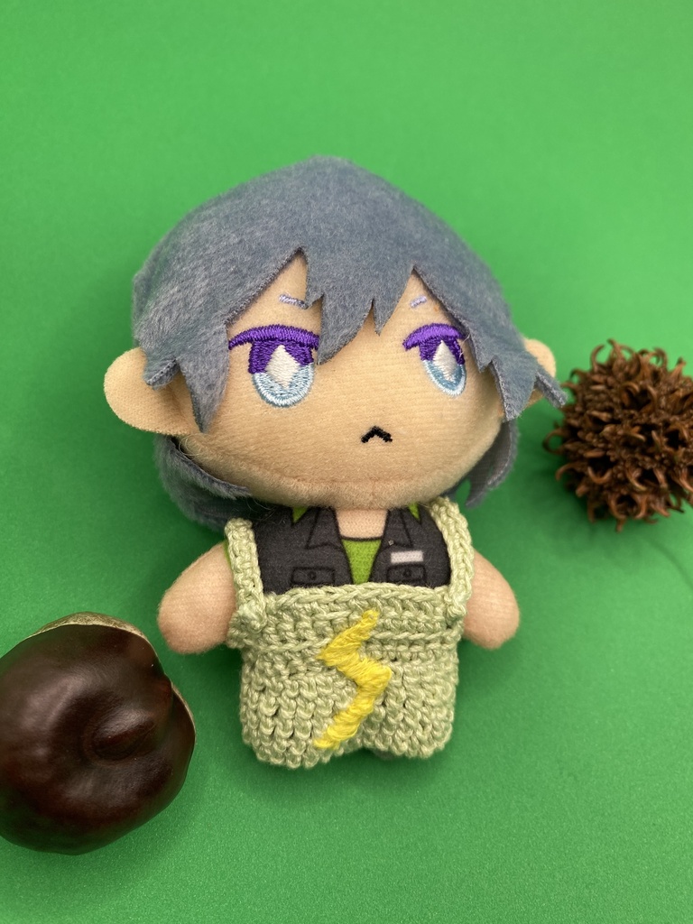 ゆる〜い刺繍のサロペット “イナズマ”