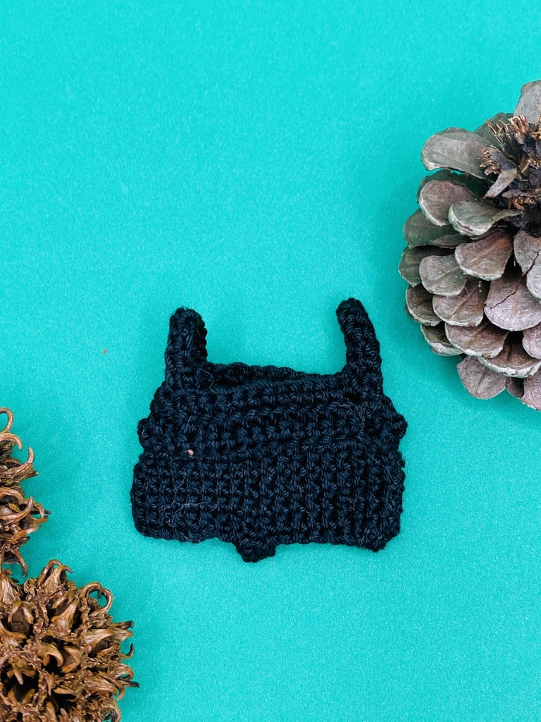 ゆる〜い刺繍のサロペット “かき氷”