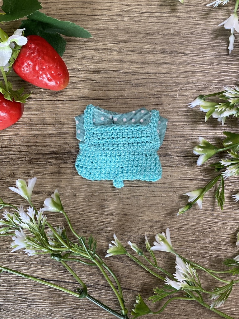 ゆる〜い刺繍のサロペット