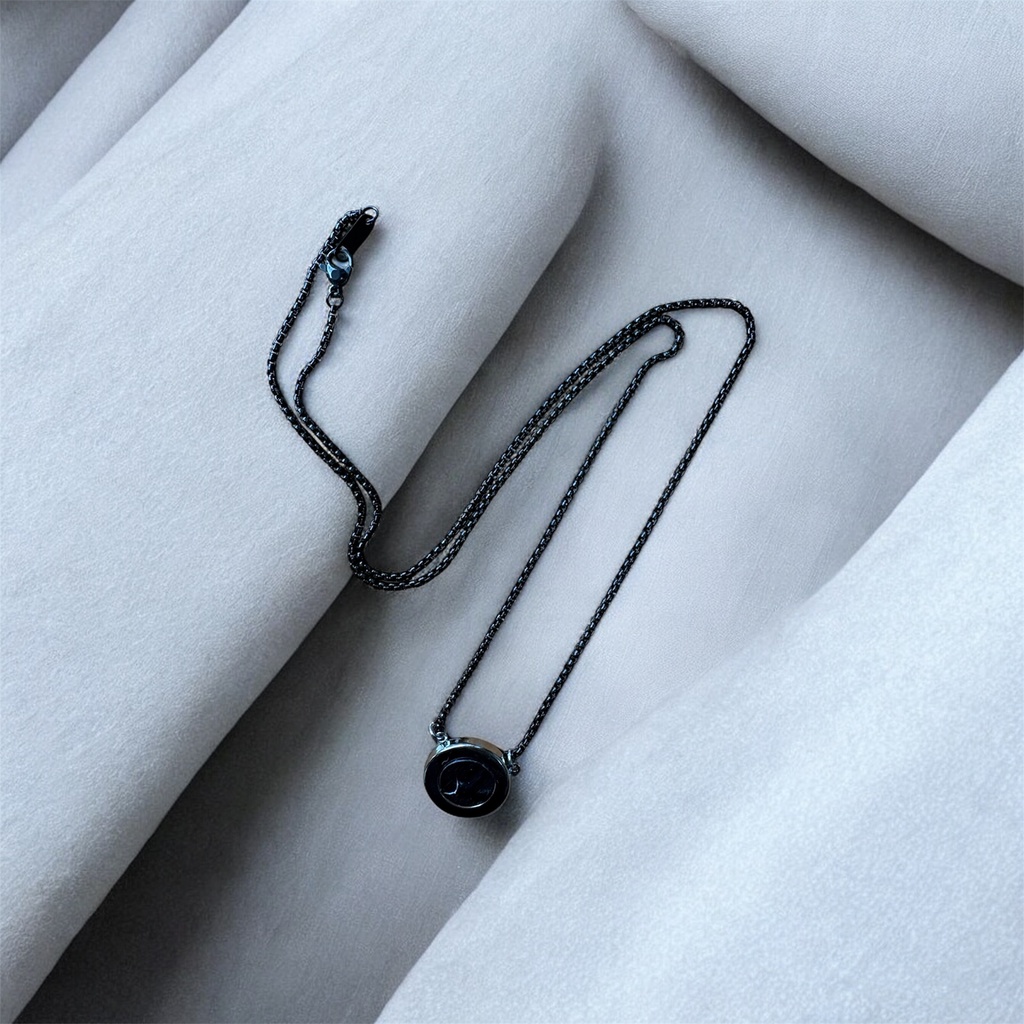 あなたの揺れる黒