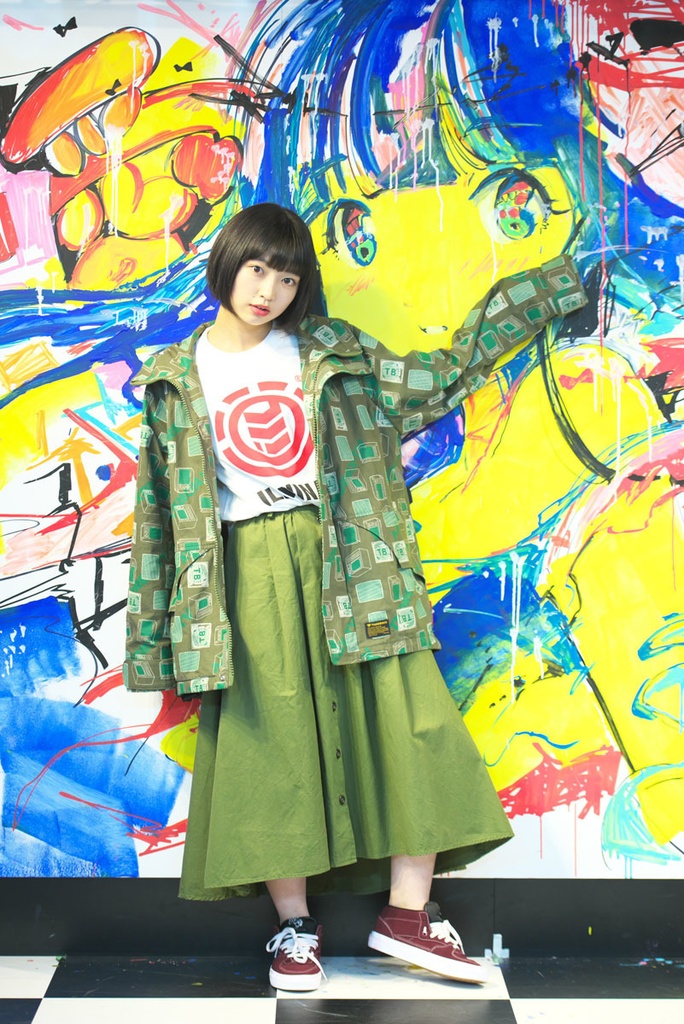 ILLNINAL Tシャツ(WHITE)