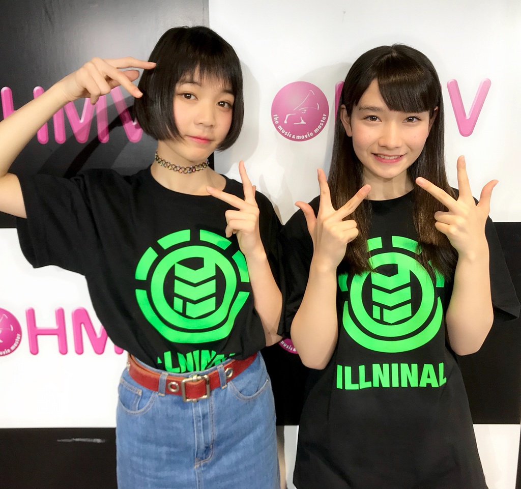 ILLNINAL Tシャツ(BLACK)