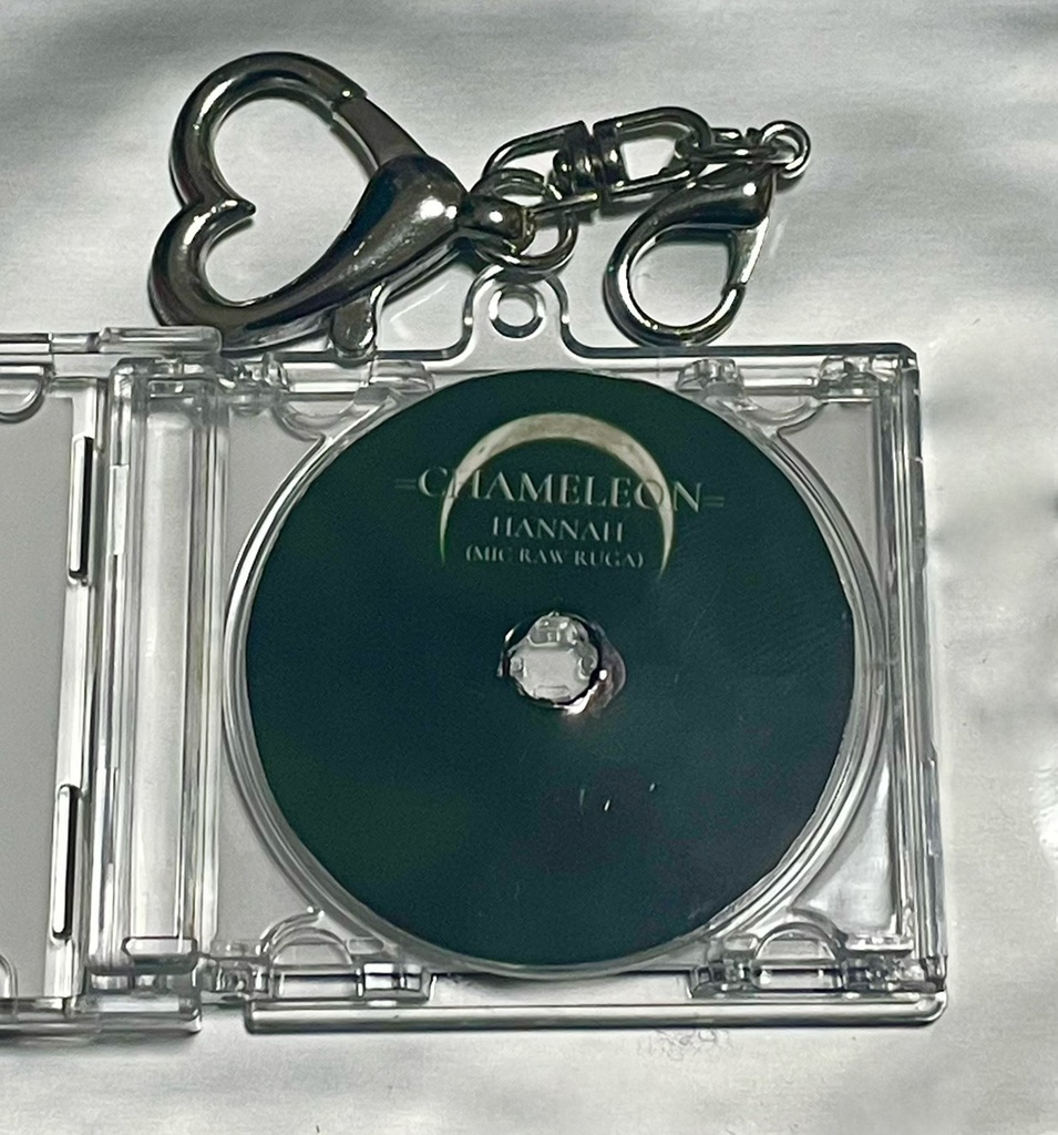 HANNAH (MIC RAW RUGA) 自作“NFCタグ入りミニCDキーホルダー「CHAMELEON」
