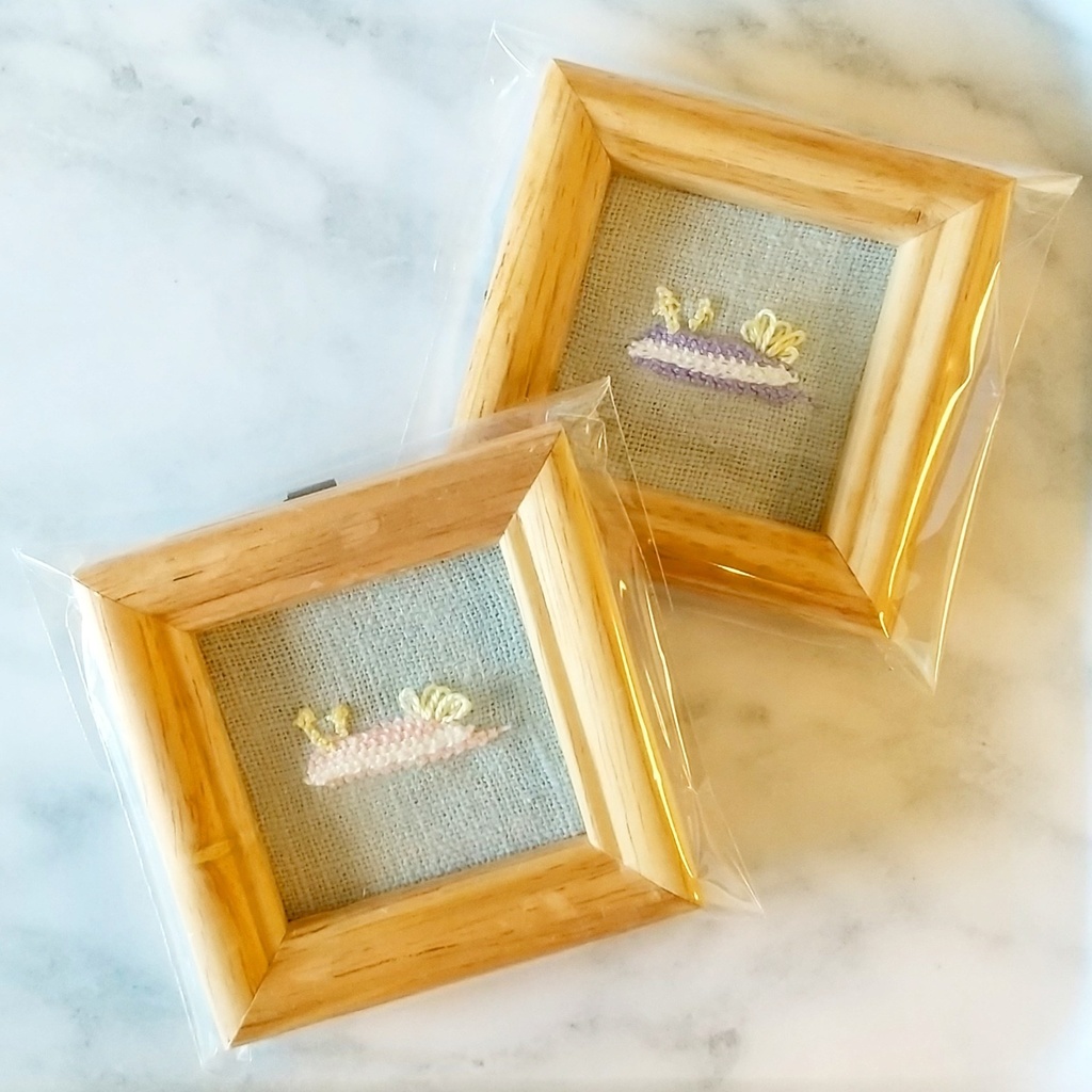 ウミウシ ぷっくり刺繍ミニ額