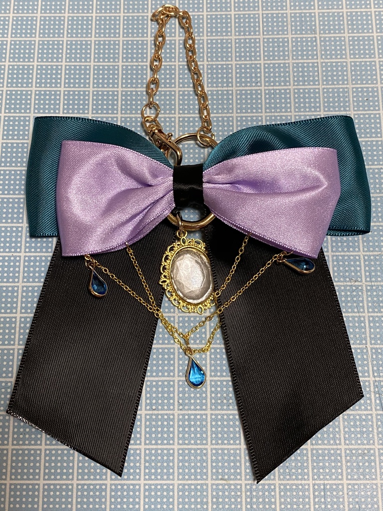 【事前オーダー制】ツイステ オクタヴィネル寮イメージバッグチャーム