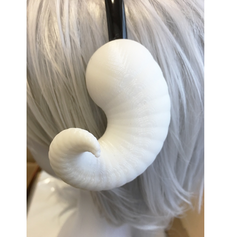 悪魔の角 3型 羊の角 ハロウィン コスプレ 仮装 カチューシャ付き