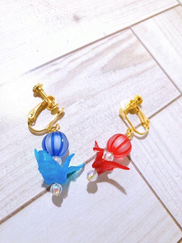 折り鶴イヤリング