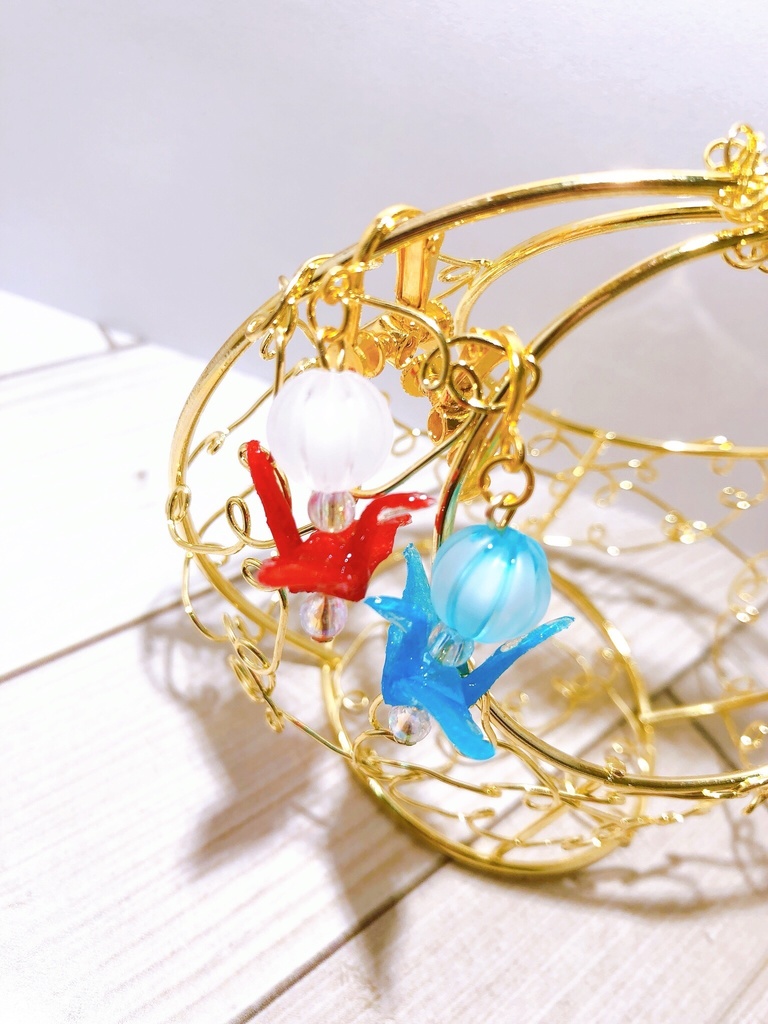 折り鶴イヤリング