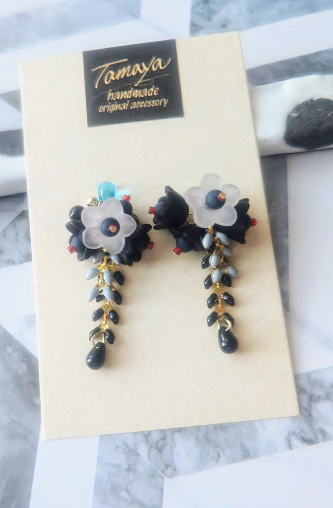 藤ピアス(孫六兼元)