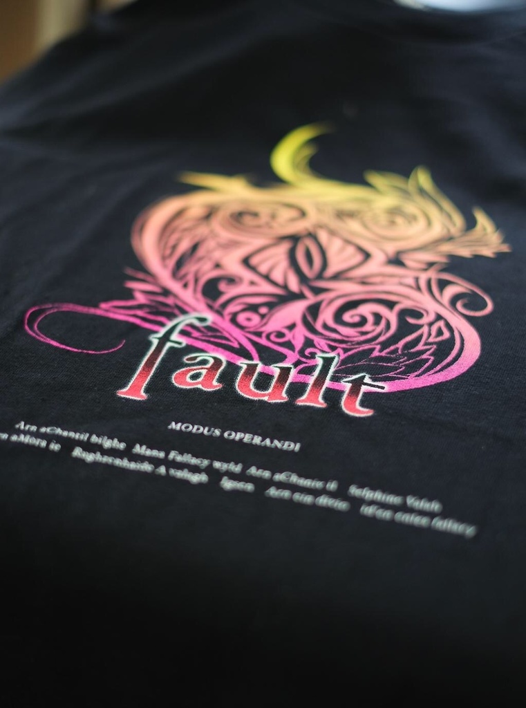 fault ロゴTシャツ