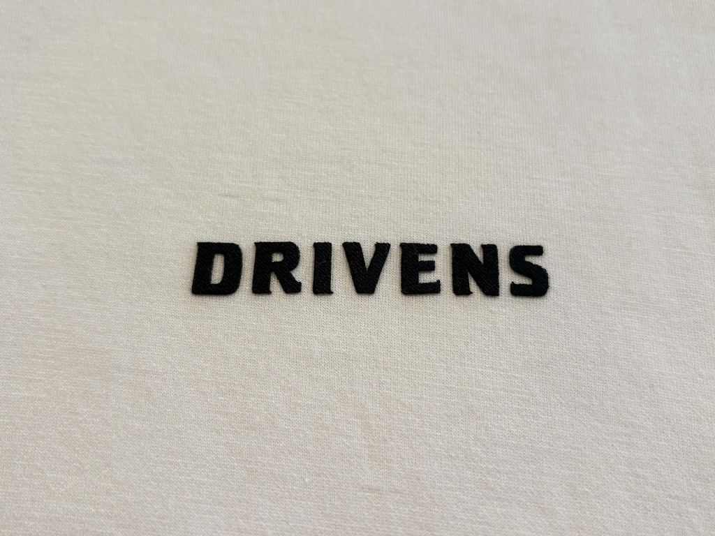 【数量限定】DRIVENS オリジナルダンボールニットトレーナー<白>(BLACK CAB仕様)