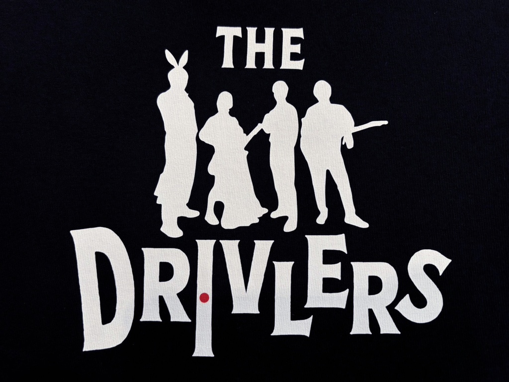 【受注生産】2025-26シーズン『THE DRIVLERS』BIGシルエットTシャツ(黒)※11月下旬以降にお届け予定