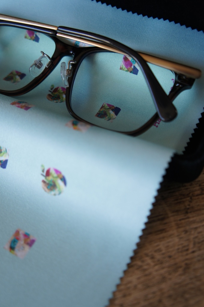 フォトコラージュのメガネ拭き