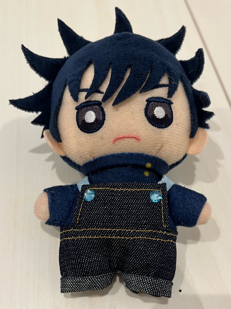 デニムサロペットと着ぐるみ